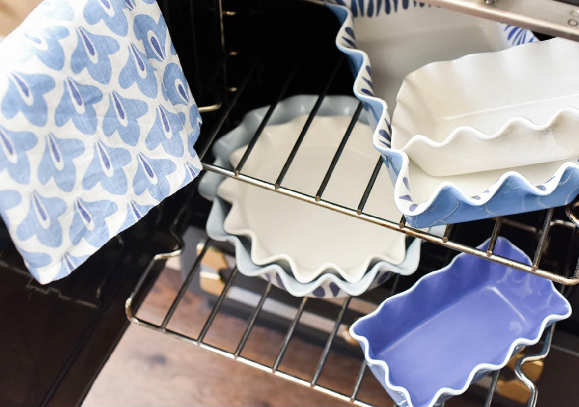 Signature White Ruffle Pie Dish