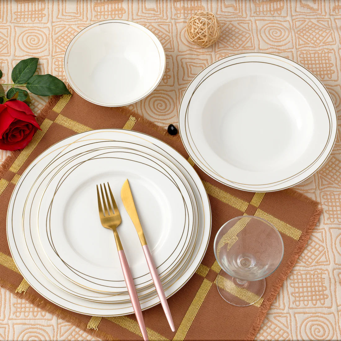 Sisi Gold 20 Piece Dinnerware Set