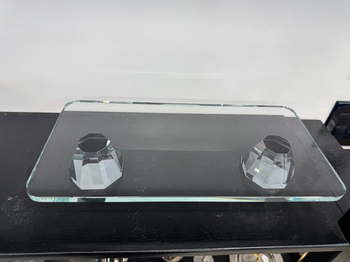 Crystal Tray with Smoked Ball Bottoms