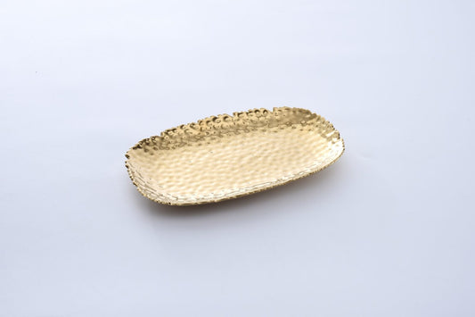 Small, gold serving platter
SKU: CER1139G